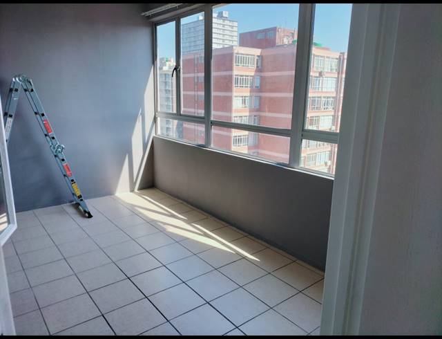 1.5 BEDROOM APARTMENT TO LET IN NORTH BEACH